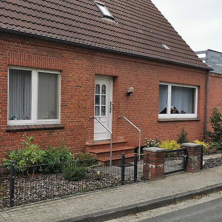 Am Park Apartamento Moormerland Exterior foto